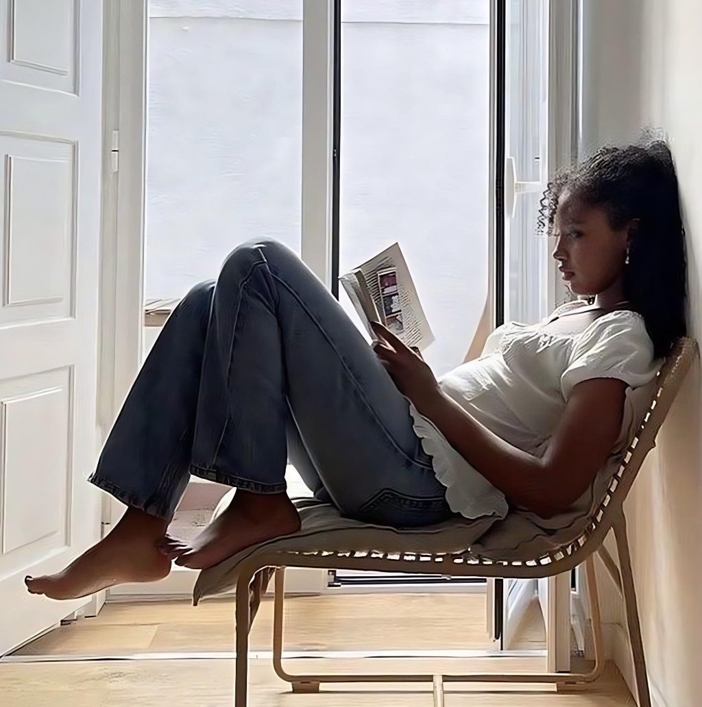 The Beauty of Slow Reading (Rediscovering the Joy of Every&nbsp;Page)